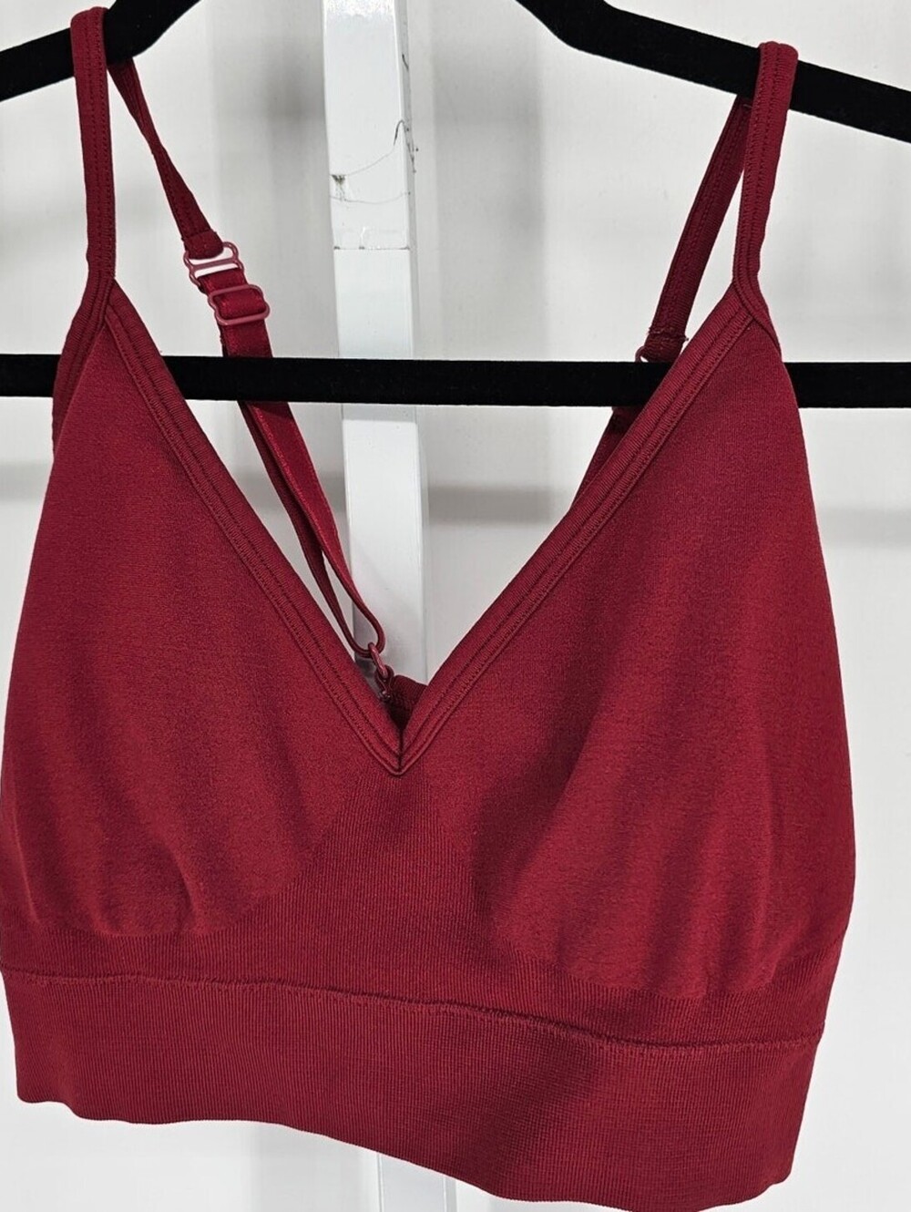 Secret Treasures Womens Sz L Bralette Bra V Neck Solid Dark Red
